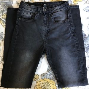 H&M High-Waisted Skinny Jeans✨